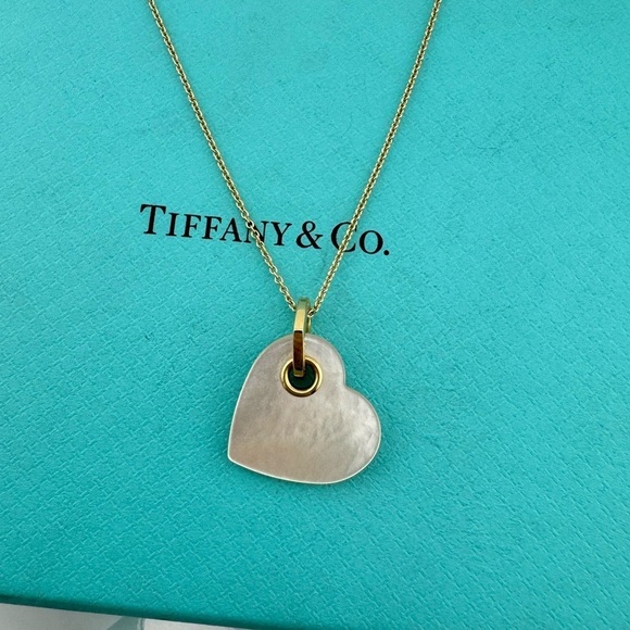 Retired Tiffany & Co. 18k  Mother of Pearl Heart Charm Necklace 16" - Picture 5 of 11